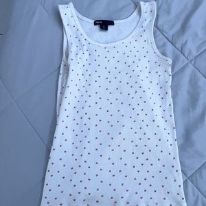 It’s a gap Tank top it’s cute it’s Large.